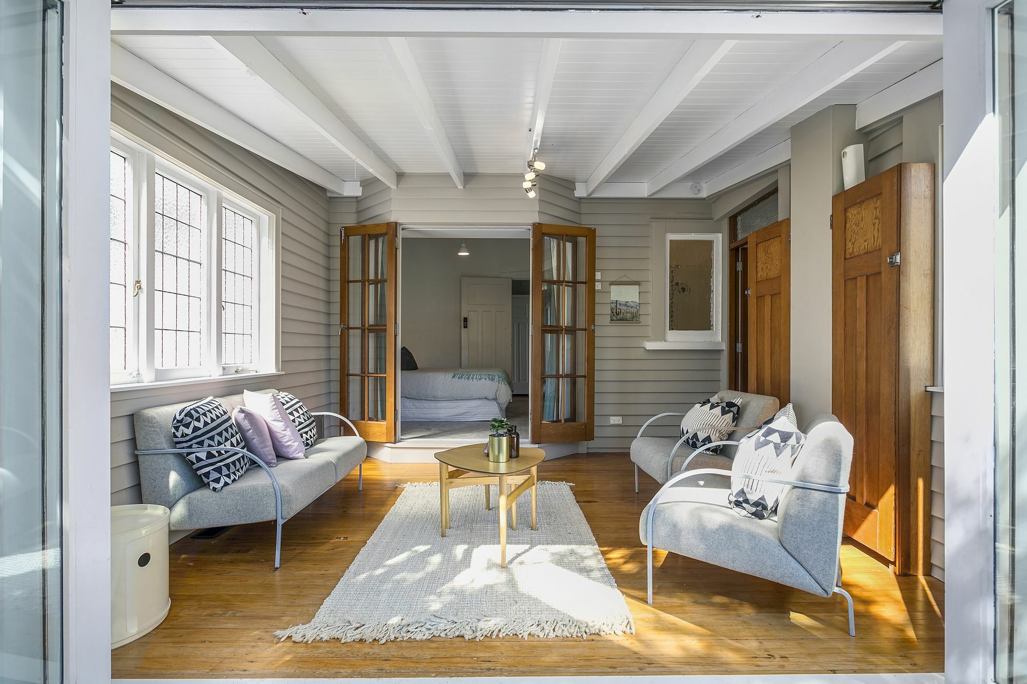 Tranquil Getaway 5 Minutes From The Cbd Apartment *